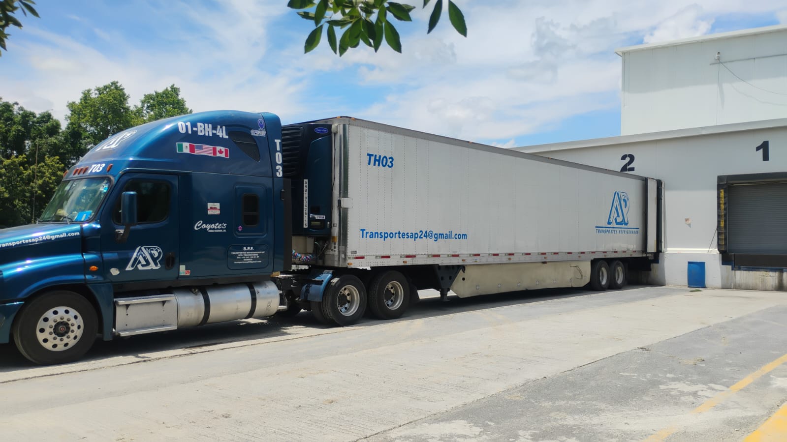 Unidad de Transportes Refrigerados AP con caja refrigerada de 53 pies